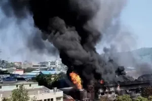 नवी मुंबई में इमारत में आग लगने से चार लोगों की मौत, 10 अन्य घायल