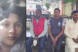 रामपुर : खड़ी बाइक में कार ने मारी टक्कर, छात्र की मौत