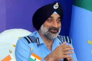 एयर चीफ मार्शल बोले- वायु सेना ने साबित की अपनी ताकत, पाकिस्तान के दावे मनोहर कहानियां