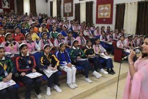 नारी कैंसर सुरक्षा अभियान: स्तन कैंसर लाइलाज नहीं...समय पर जांच और उपचार से संभव है इलाज