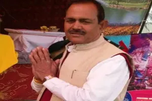 एटा : सपा के पूर्व विधायक रामेश्वर सिंह यादव जेल से रिहा, समर्थकों ने किया स्वागत