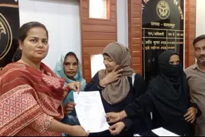 अध्यक्ष और ईओ की कार्यप्रणाली से नाराज 11 सभासदों ने दिया इस्तीफा, डीएम से की कार्रवाई की मांग 