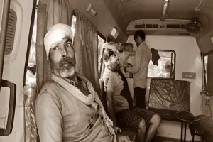 बाराबंकी में दो समुदायों में जमकर चले लाठी-डंडे, 5 गंभीर