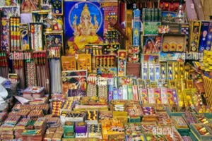 लखनऊ पुलिस ने 56 स्थलों पर आतिशबाज़ी बिक्री के लिए जारी किए लाइसेंस 