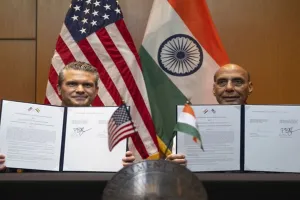 ट्रंप टैरिफ के बीच भारत-अमेरिका में 10 वर्षों का रक्षा करार, राजनाथ सिंह और हेगसेथ ने किए समझौते पर हस्ताक्षर 