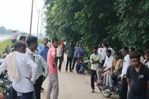 लखीमपुर खीरी : पारिवारिक विवाद में बुजुर्ग ने शारदा नहर में लगाई छलांग, गोताखोरों की मदद से तलाश