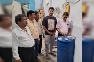 बदायूं : दो सौ लीटर सरसों का तेल सीज, अनुमानित कीमत 33 हजार