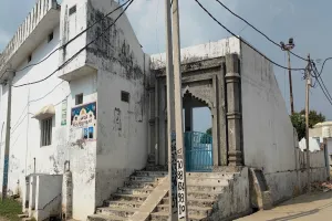 UP : मस्जिद कमेटी को झटका, ध्वस्तीकरण के खिलाफ दाखिल याचिका खारिज