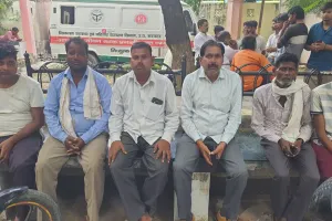 रामपुर : ट्रेन की चपेट में आने से मजदूर की मौत के बाद मचा कोहराम