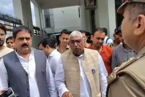 अपनी नाकामी छिपाने का प्रयास कर रहा प्रशासन, माता प्रसाद पांडेय का भाजपा को दो टूक 