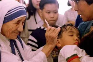 17 अक्टूबर: मदर टेरेसा को नोबेल शांति पुरस्कार से सम्मानित किया गया