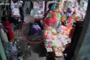 कानपुर के बाजार में विस्फोट का मामला: पुलिस ने 100 क्विंटल अवैध पटाखे किए जब्त, छह लोग गिरफ्तार 