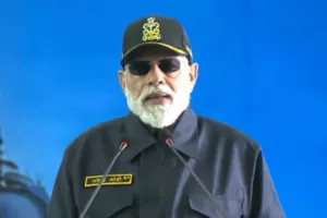 'स्वयं की ताकत से लड़ने वाले का वर्चस्व हमेशा भारी होता है',  INS विक्रांत पर जवानों संग दीपोत्सव मनाते हुए बोले PM मोदी