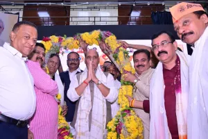 वर्ष में एक बार साथ बैठें सभी व्यापारी संगठन... रक्षामंत्री राजनाथ सिंह ने व्यापारियों को किया संबोधित, स्वदेशी अपनाने पर दिया जोर