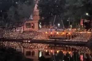 Diwali 2025: दीपोत्सव से जगमगाया गोमती उद्गम तीर्थ स्थल, बिखरी अलौकिक छटा