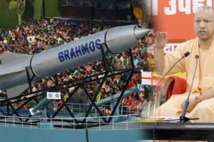 CM Yogi Live: लखनऊ से ब्रह्मोस की पहली खेप रवाना, राजनाथ सिंह और सीएम योगी ने दिखाई हरी झंडी, आत्‍मनिर्भर भारत की राह में अहम कदम