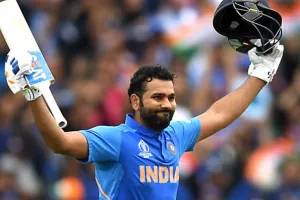 ऑस्ट्रेलिया के खिलाफ रोहित शर्मा ने रचा नया इतिहास,  लगाया 50वां इंटरनेशनल शतक, कोहली को भी छोड़ा पीछे