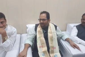 UP : जुगाड़ का जमघट जनादेश के पनघट पर होगा चारों खाने चित-नकवी