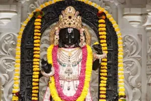 राममंदिर में ध्वजारोहण का शुभ मुहूर्त मात्र आधे घंटे, अयोध्या में 3 घंटे रहेंगे PM मोदी