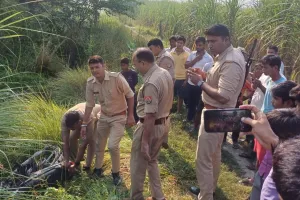 लखीमपुर खीरी: बाइक समेत खाई में मिला युवक का शव, ससुराल जाते वक्त फिसलने से हादसे की आशंका