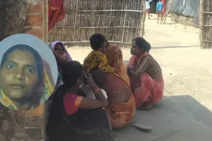 लखीमपुर खीरी: झाड़ियों में मिला महिला का शव, गले और सिर पर मिले चोट के निशान, हत्या की आशंका