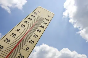 Moradabad: दिन में गर्मी, शाम को चली ठंडी हवाओं ने कराया ठंडक का एहसास