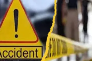 वाराणसी में तेज रफ़्तार का कहर... खड़े ट्रक में जा घुसी कार, तीन की हालत गंभीर 1 की मौत