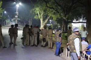 BHU में आपस में भिड़ गए छात्र और सुरक्षाकर्मी, देर रात विवाद के बाद पुलिस ने कराया शांत