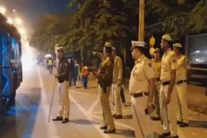 चोरी, जुआ, अवैध शराब, फरार गिरफ्तार... दिवाली से पहले दिल्ली पुलिस का एक्शन, बड़े स्तर पर जारी अभियान  