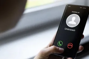 फर्जी कॉल्स पर ब्रेक...अब नहीं होगा फ्रॉड; जब स्क्रीन पर दिखेगा कॉलर का नाम, अगले साल 31 मार्च तक पूरे देश में शुरू 