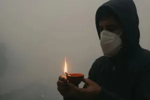 दिवाली बाद पहली बार हवा की गुणवत्ता में सुधार... आज AQI 100 के पास, पिछले 6 दिनों से खराब श्रेणी में शहर की हवा