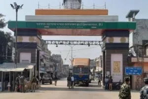 भारत-नेपाल सीमा पर हाई अलर्ट... दिवाली के चलते बढ़ाई गई चौकसी, आने-जाने पर पैनी निगाह  