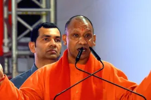 पंचायत चुनाव से पहले CM योगी का निर्णय, सेवा, स्वच्छता और स्वावलंबन का प्रतीक बनेगी ग्राम पंचायत  