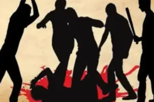 दबंगों ने व्यापारी का बांके से फोड़ा सर... परिजनों पर हमला, पीड़ित पक्ष ने दी आरोपियों के खिलाफ तहरीर