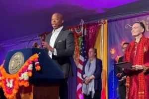 अमेरिका के शहरों में दिवाली की धूम:  न्यूयॉर्क मेयर ने की मेजबानी, मनाया भारतीय समुदाय के साथ दिवाली उत्सव 