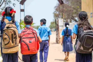 RTI एक्ट सभी प्राइवेट स्कूलों पर भी लागू, हाईकोर्ट का आदेश...क्लास में रोकने या फेल नहीं कर सकता स्कूल