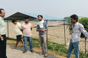 बाराबंकी में पराली जलाने की कुल 35 घटनाएं चिन्हित, एसडीएम से कहासुनी में हिरासत में लिए गए तीन लोग 