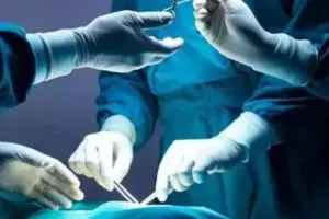  सरकारी अस्पताल के ऑपरेशन थिएटर में बुजुर्ग मरीज की गिरकर मौत: ICU में इलाज के दौरान आया हार्ट अटैक 