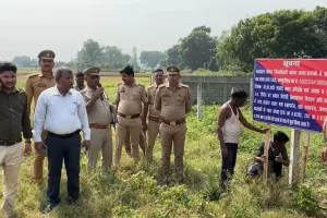 बाराबंकी में जालसाजी गिरोह पर बड़ी कार्रवाई: एक करोड़ की संपत्ति कुर्क, गैंगस्टर एक्ट में जब्त की प्रॉपर्टी 