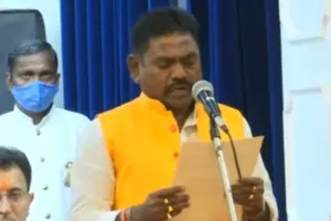  CM योगी के मंत्री की गाड़ी पर हमला:  एस्कॉर्ट वाहन को ओवरटेक करने को लेकर हुआ विवाद, एक आरोपी गिरफ्तार 