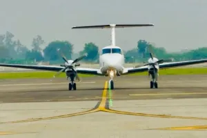 नोएडा इंटरनेशनल एयरपोर्ट पर कैलिब्रेशन फ्लाइट की सफल लैंडिंग... DGCA की निगरानी में ट्रायल सफल