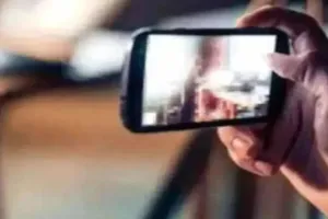 Bareilly :शिक्षक बोले 10 लाख दो नहीं तो कर देंगे तुम्हारा वीडियो वायरल...बीईओ दर्ज कराई FIR