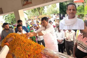 BJP विधायक विनय द्विवेदी के बड़े भाई का हार्ट अटैक से निधन, शोक में डूबा मेहनौन