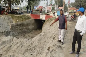 Amrit Vichar Impact: JE ने मारा छापा, ठेकेदार को दी चेतावनी, अवैध सिल्ट खनन पर विभाग सख्त