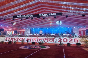 बाराबंकी : महादेवा महोत्सव बना सोशल मीडिया सेंसेशन, अक्षरा-समर सिंह के शो ने बढ़ाई धूम