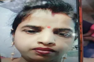 कानपुर : पारिवारिक कलह से परेशान महिला ने ट्रेन के आगे कूदकर जान 