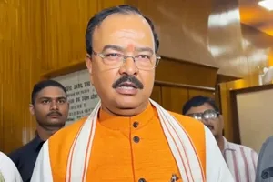 SIR पर अखिलेश यादव को केशव मौर्य ने दिया करारा जवाब, कहा- समाजवादी पार्टी अस्त होता हुआ सूरज है... 