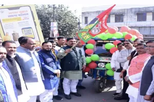 बाराबंकी : सआईआर को लेकर सपा कार्यालय में हुई बैठक, बोले गोप- मतदाता सूची में किसी का नाम न छूटने दें 