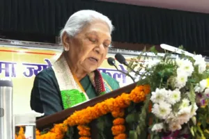 दीक्षांत समारोह: राज्यपाल बोलीं-लड़कियों के आगे रहने से मिली खुशी, मगर लड़के भी नहीं रहें पीछे