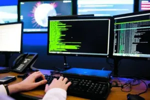 UP: फर्जी कॉल सेंटर सेंटर का भंडाफोड़...ठगी करने वाले पांच लोग गिरफ्तार